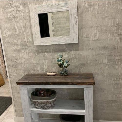 Старались придерживаться стиля лофт, когда делали ремонт. 05