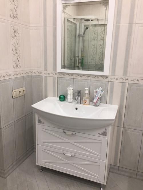 Покажу пожалуй и я свою ванную комнату. 01