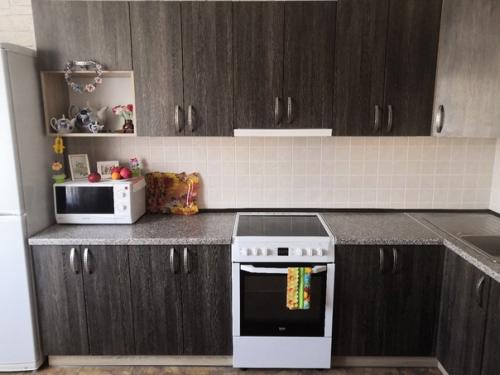 Прошу совета по декору кухни. 01