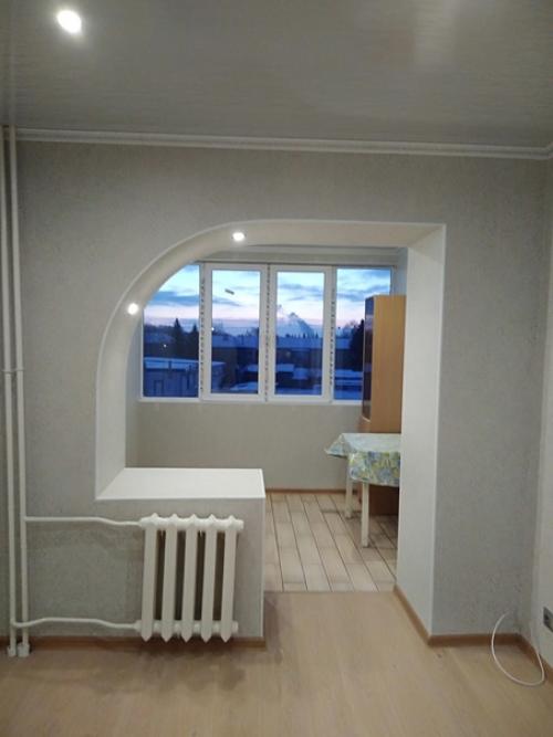 У нас лоджия такого размера, что считай целая комната. 01