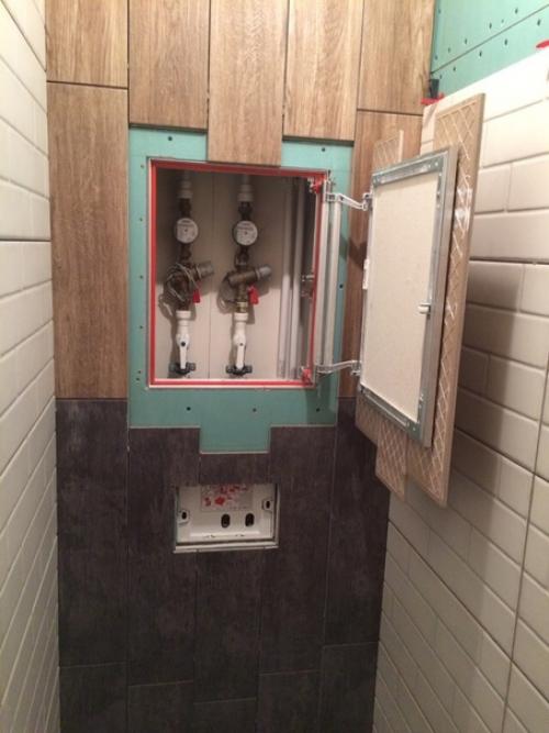 Такой ремонт в ванной и туалете сделал. 03