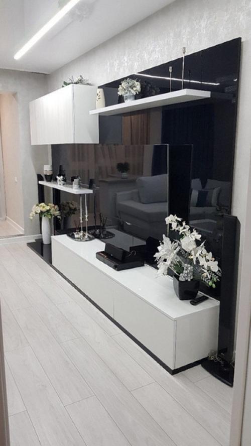 Наша гостинная и по совместительству спальная комната. 04