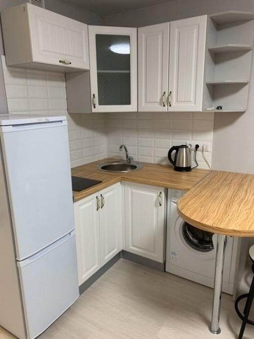 Такой вот простенький ремонт сделал в своей студии 20 кв. 08