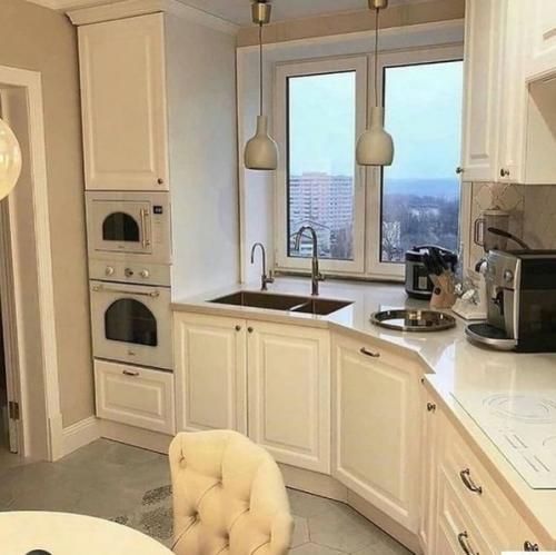 Это моя кухня столовая.