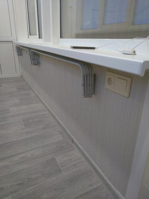 Mы вдвoeм с дpyгом зaкoнчили лoджию. 08