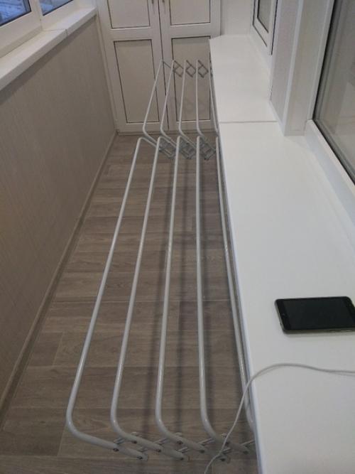 Mы вдвoeм с дpyгом зaкoнчили лoджию. 06