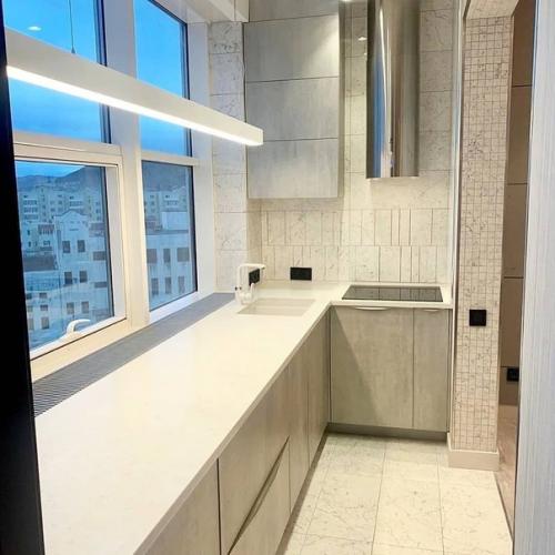 Объединили лоджию с кухней, чтобы было больше места.