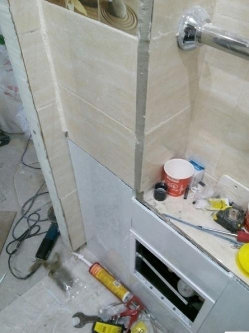 И это все нам сделал так называемый Профессиональный Мастер, которого нам посоветовали. 05