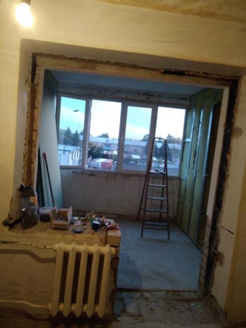 У нас лоджия такого размера, что считай целая комната.