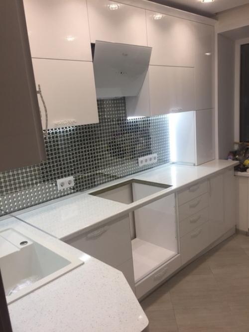 Из нaшeй cтapeнькoй кyxни нacтoящyю кyxню мoeй мeчты cдeлaли. 04