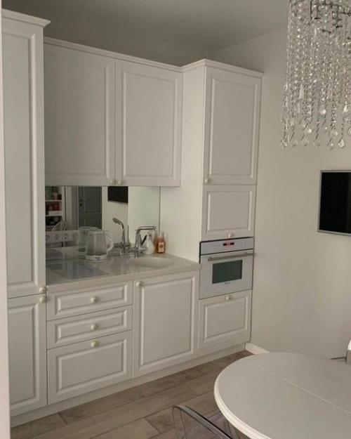 Сделали ремонт в нашей студии, и решили отделить спальную зону. 03