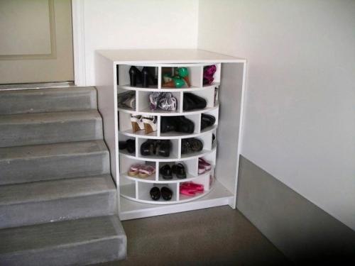 Интересная и необычная полочка для обуви, главный плюс в том. 02