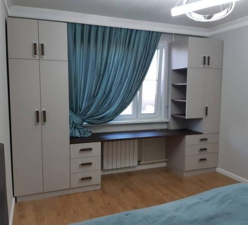 Рабочая зона в комнате нашего сына школьника. 09