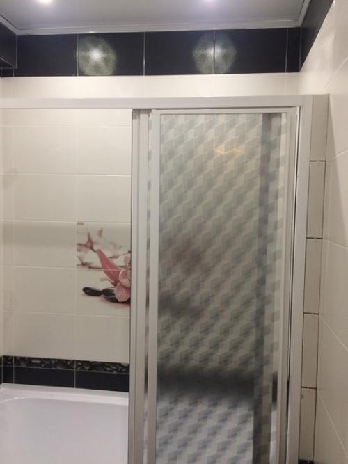 Сделали ремонт в ванной комнате, совмещённой с санузлом. 05