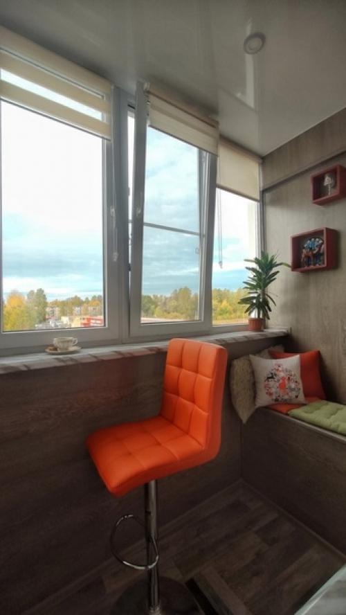 Весь ремонт на балконе сделал муж собственноручно, от начала и до конца. 02