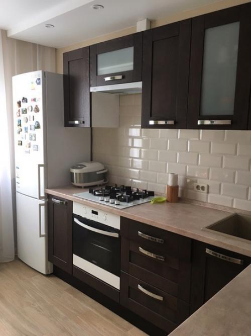 Наша простенькая, но в то же время светлая и красивая кухня. 01