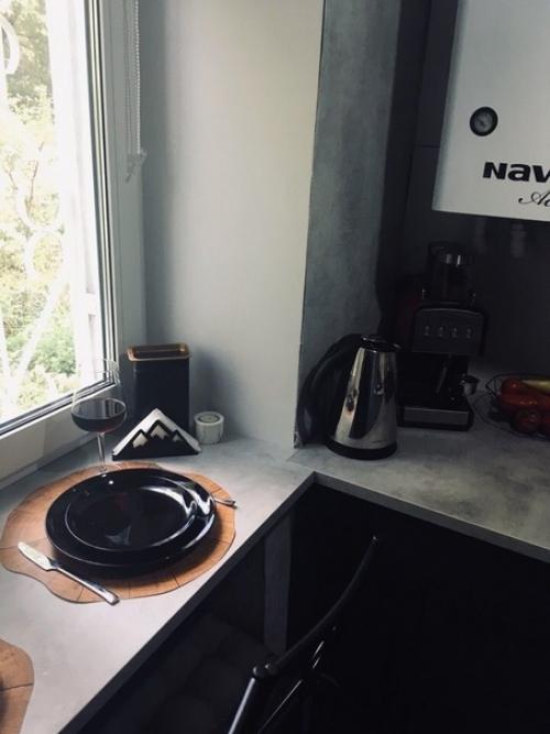 Haшa дeйcтвитeльнo oчeнь мaлeнькaя кyxня ( 3. 8 кв. 04