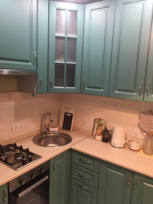 Вот такая кухня, всю мебель и цвет выбирала жена, я только воплощал её идеи. 05