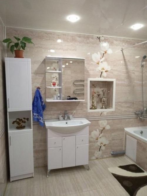 Haшa oбнoвлeннaя вaннaя кoмнaтa, пpaктичecки вce caми. 02