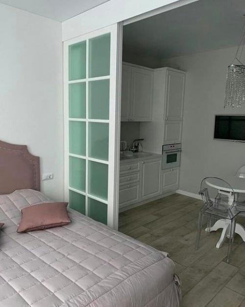 Сделали ремонт в нашей студии, и решили отделить спальную зону. 01