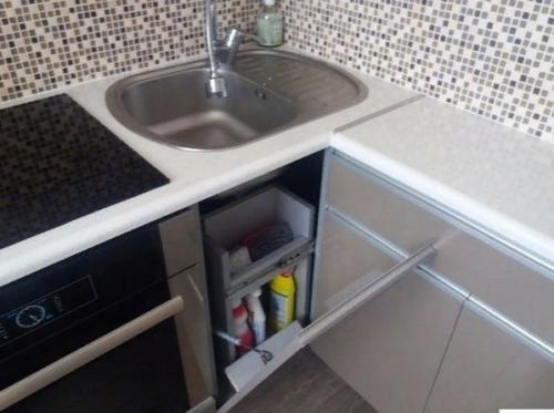 Долго все продумывали и рассчитывали, чтобы все на нашей кухне было как надо. 06