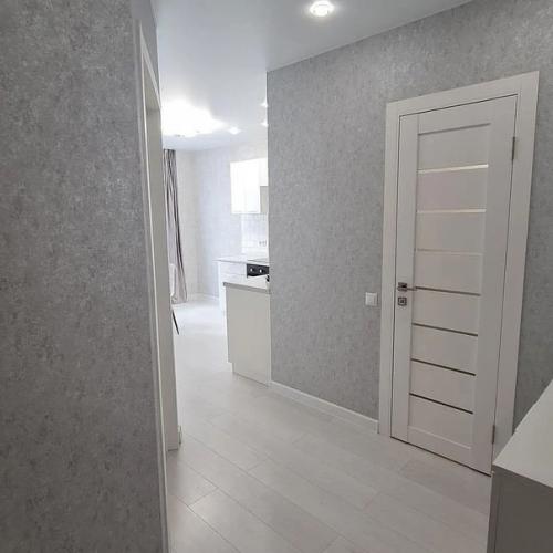 Очень стильный ремонт в квартире, сделанный в светлых тонах. 01