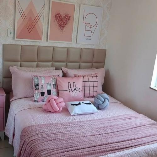 Как своими руками преобразить стену возле кровати. 05