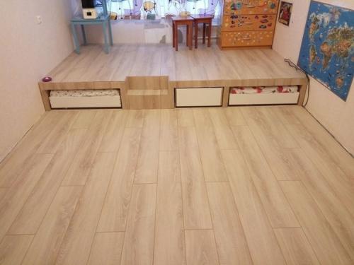 Хочу показать, какое решение мы применили в комнате наших детей. 04