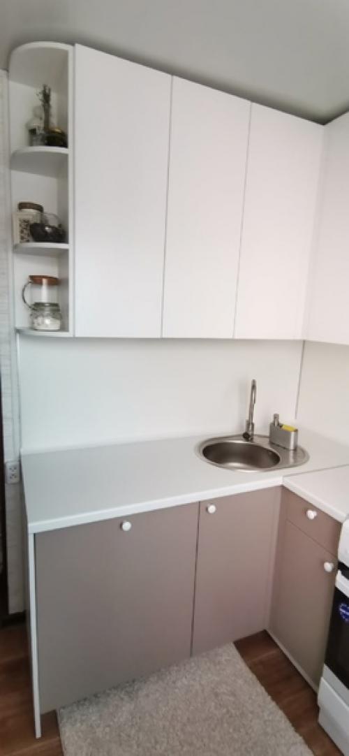 Эта наша кухня, недавно делали ремонт. 02