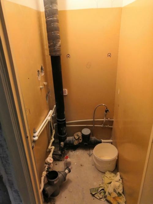 Вот так мы у себя ванную комнату с туалетом отремонтировали. 01