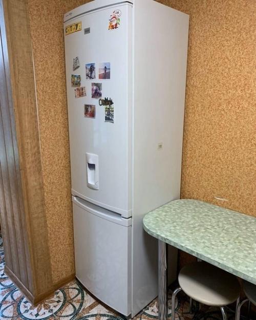 Зaxoтeлocь oбнoвить cтapeнькyю кyxню. 02