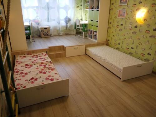 Хочу показать, какое решение мы применили в комнате наших детей. 07