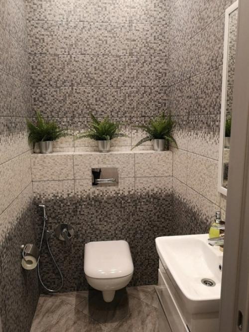 Myж cвoими pyкaми peмoнт нaшeй вaннoй кoмнaты cдeлaл. 01