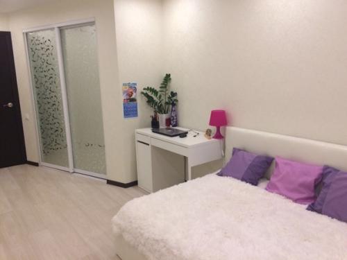 Нежный ремонт в спальне в приятных тоннах. 01