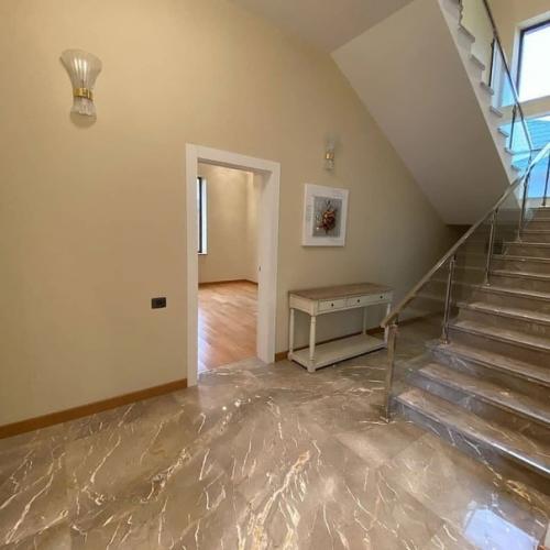 Мы пришли к выводу, что свой дом, это намного лучше, чем квартира. 04