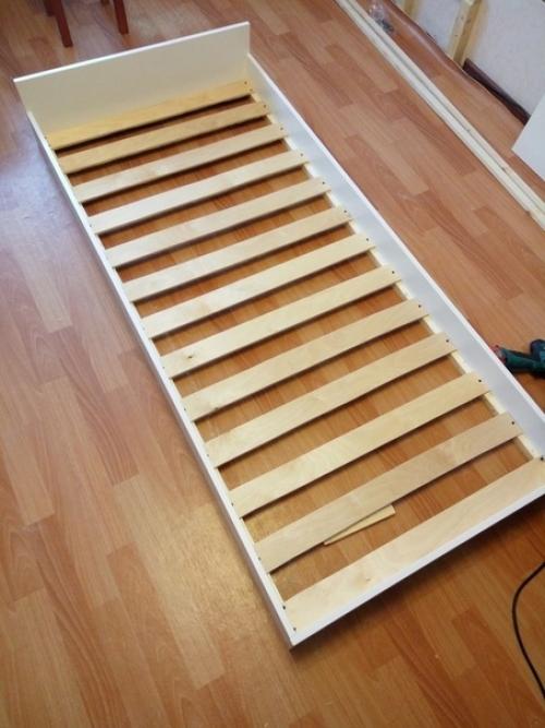 Хочу показать, какое решение мы применили в комнате наших детей. 03