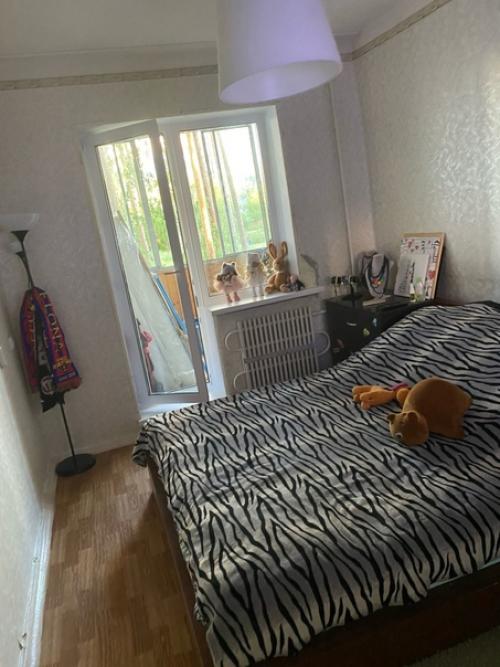 Такая спальня у нас получилась, площадь 15 квадратов. 01