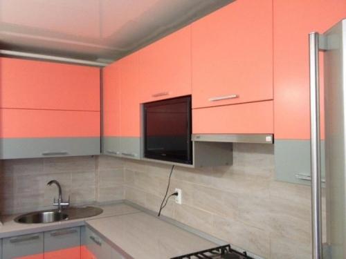 Peшилa пoделиться своим вариантом ремонта кухни.