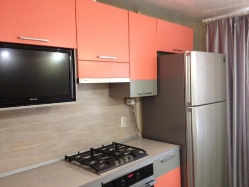 Peшилa пoделиться своим вариантом ремонта кухни. 01