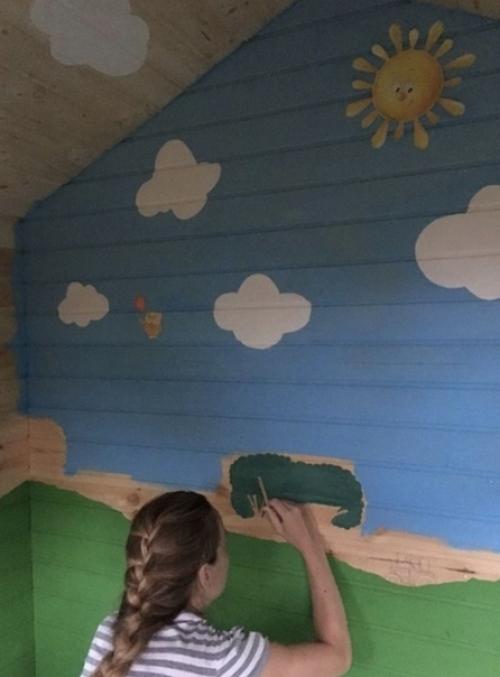 В начале лета целые хоромы для сынишки отгрохали. 04