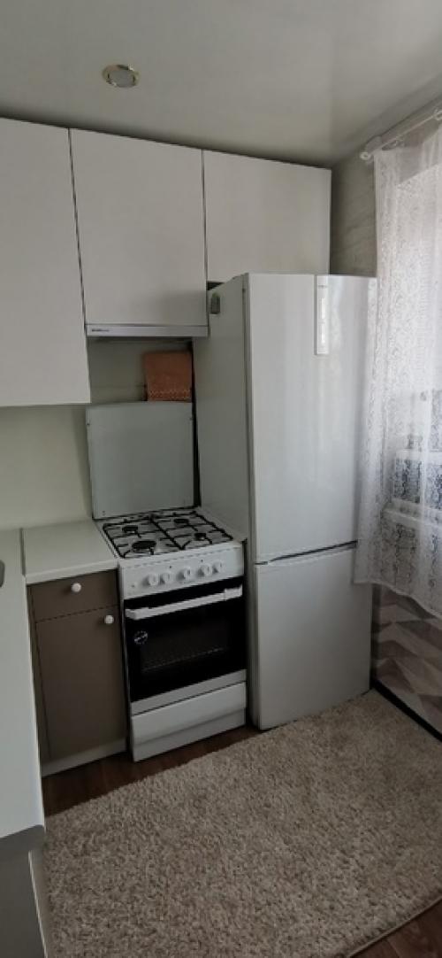 Эта наша кухня, недавно делали ремонт.