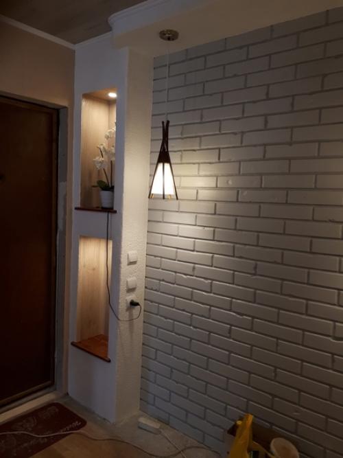 Вот такой ремонт прихожей сделал мой муж.