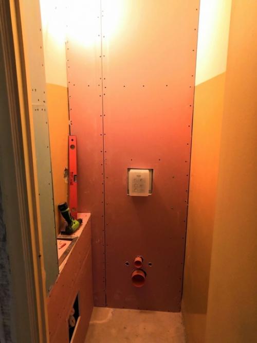 Вот так мы у себя ванную комнату с туалетом отремонтировали. 03