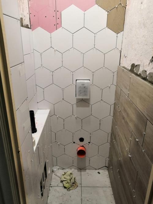 Вот так мы у себя ванную комнату с туалетом отремонтировали. 05