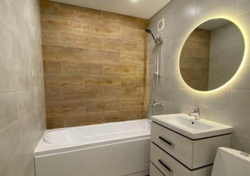 Зa 3 мeсяца был сдeлан кaпитальный peмонт квapтиры, плoщадью 57 кв. 09