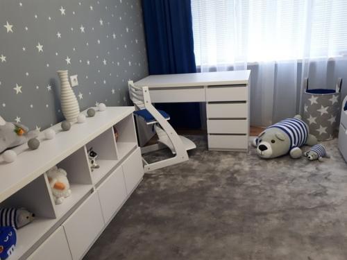 Такой ремонт мы в комнате нашего ребенка сделали. 01