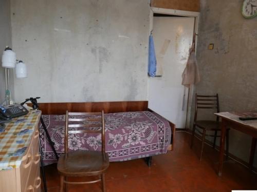 Провели косметический ремонт в бабушкиной квартире, а то без слез не взглянуть было на жилищные условия.