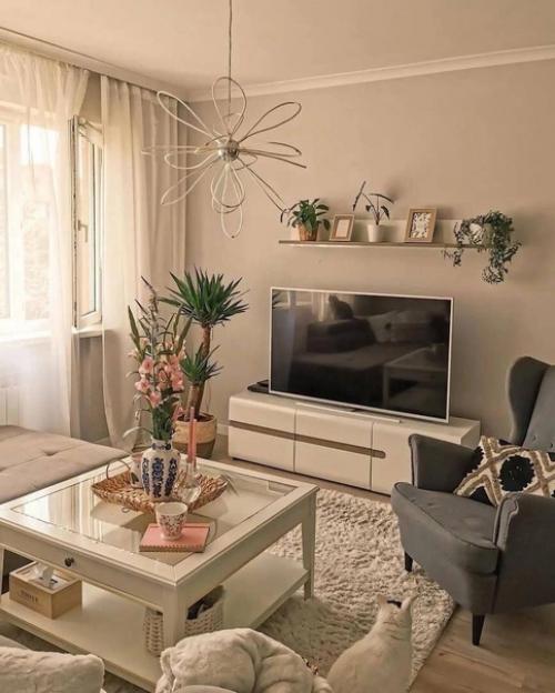 Великолепный ремонт в квартире с множеством мелких элементов декора, и это тот случай. 04