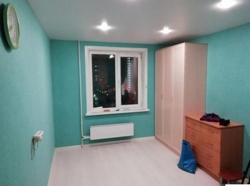 Провели косметический ремонт в бабушкиной квартире, а то без слез не взглянуть было на жилищные условия. 02