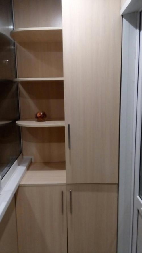 Я всегда считала, что балкон должен быть для отдыха и времяпровождения, но никак не для хлама. 02